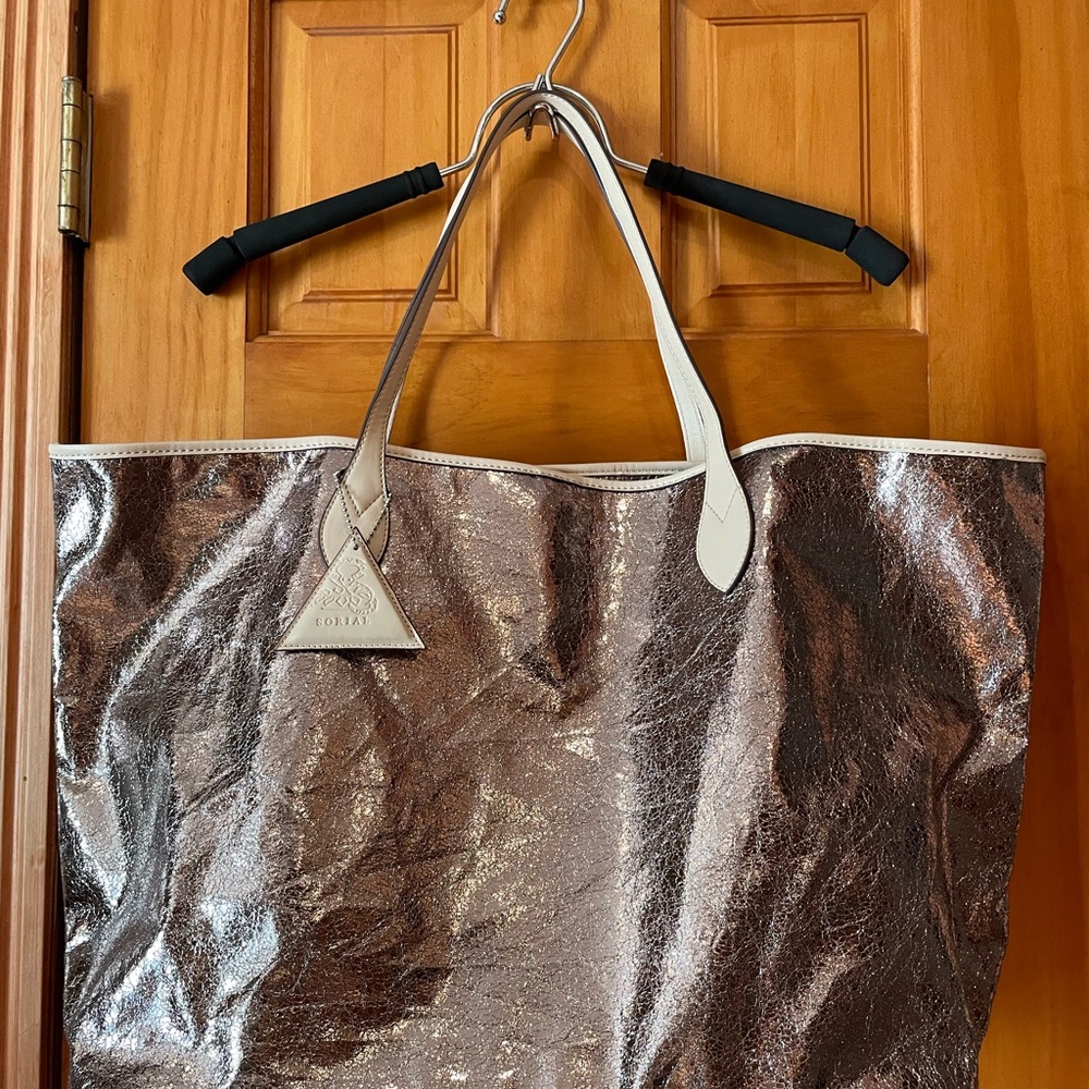 Elegant Metallic Tote Bag .New without tag.